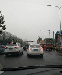 ���˴����ֱ�ײ�� ��N���ˣ�����˴���������Ӱ�����