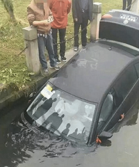 ���ι�����Էһ�³���ˮ ���أ�����ʱ�����ŵ�ɲ����