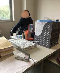 �칫�����쵼 ÿ���ڰ칫�ҵ���Ůͬ�µ����ѿ��ӣ�һ�����Σ�