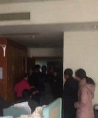 ����10�´󱦱���ĳҽԺ����ˮ ��Ȼ����ز�ۣ������ֵ���..