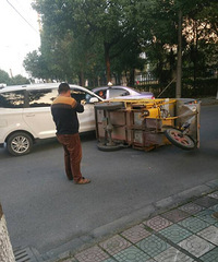 又是电瓶车太快