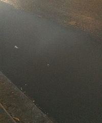 ������иշ��µ�վ̨ �Ѿ���ˮ�ˣ��ҵ�Ь��ʪ�ˡ���