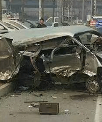 �׸�֮���300�����ײ������ �����ֳ��ع�