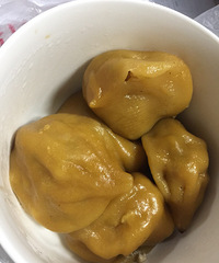 女人贤惠也就算了 这年头的男人都这么贤惠 烧得一手好菜