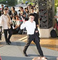 ���3����������û���� ȴ�������Ů������ʯ����