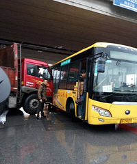 ͻ����һ����f��������´�ҳ�ײ���� �����³���