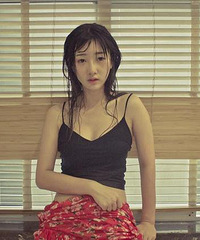 �����ǰŮ�Ѻ�����Ů��ͬʱ����ˮ�� ������λ��