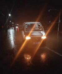 ����һ���˱�ײ��һ��Ѫ ��ɡ�����粣���崩