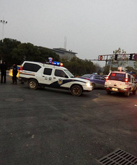 ����!����һŮ�����л���·������ ���⳵˾���±���