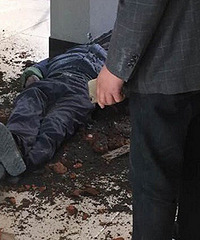 ͻ����ĳС����װ�޹��˴�¥��ˤ�� �������