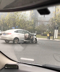 һ����Ҧ�ҵ�·�ڳ��� ���Ҷ��������ˣ�