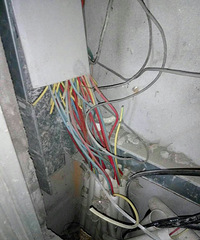 ������ĳС������¥�ӵ��߱�͵ ��ˮ���ų�����ˮ���Ǵ����