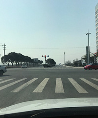 ����·����������·����ε���԰·ͨ���ˣ�