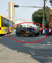 ���ֳ������ײ����ת���˽�ҳ� ��������ײ���ˣ�