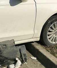 ͻȻʧ�س����̻��� �Աߵ�ƿ��������