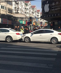 ������·������ײ ����ƨ�ɿ��˻�