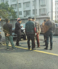 ����ͷ���ϡ�˽�ҳ�ײ����·���� ���ӻ���ײ������