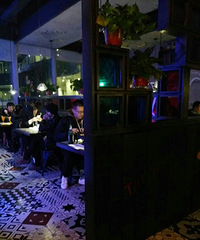 �����һ��ѡ��Ļ����������ζ�Ŀ������Ұ����Ϳ�