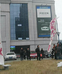 ͻ����һȺ�������ǼҾ�����Ҫ��¥...