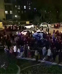 ����ĳ�����̿��� ���Ͼ�Ȼ�Ŷ��򷿣���