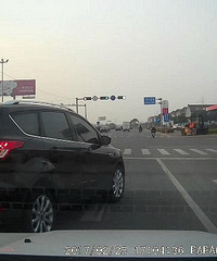 ǿ��Ǵ����λ���س��� ���̵ƿ�ǿ��ʵ�߱��