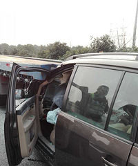 �ֲ������������ڳ��¹� �γ���ˮƽ�и�����룡