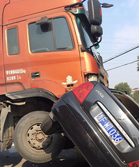 ��ͷ���󿨳�ѹ���� ����֪�����������𣿣�