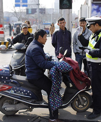 [����]��ͨ���������� ���˲鴦��ͨΥ��2693��