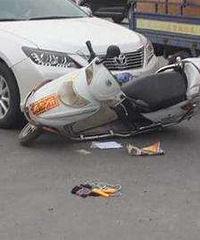 ײ�˵�ƿ������ȫ�� �Է�����Ҫÿ�ܸ��� ���ս���᲻��������