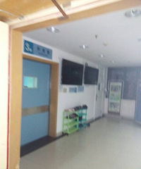 Խ�㱱·һ��������Ů�� �賿���ر���ӣ�