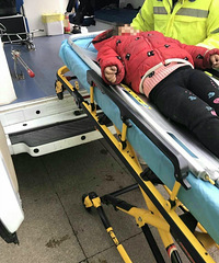 ����һ����Ů����������¥׹�� Ŀǰ�ڵ�һҽԺ�����У�