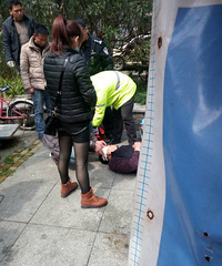 �뺷�����Ʊ�����ץ�� �ݺ��ò���ƿ�һ��ȥ ��ͷ��Ѫ