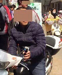 ���󷢸���һ������Ů����ƨ�� ��ְ��ѧ������ץס��