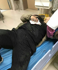 ����һ������Ů���ھƵ��ſ� ���غ��ʱ����������ͱ��һ��