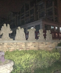 突发!嘉兴一女子深夜拿酒精怒泼小三 然后点燃了酒精...