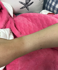 �ã��ǣ��ˣ���ǰ����һֻ����ֽ ���ڱ����һֻ����ֽ