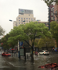 ����һ������ ����·�����ˣ��ڼ������������Ҫһ����...