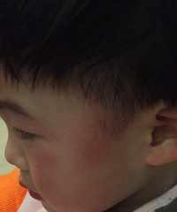 ��������ͻȻ����һƬһƬ��С�׿�