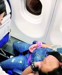 Ů���ɻ��Ϻ�����˯ ��ĸ�»���������