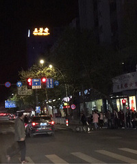 ��ɽ·�����߸����ֳ����� �и������ڵ���