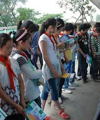 ͩ���н����ַ����¾�����Ů��������ѧ����֪ͨ