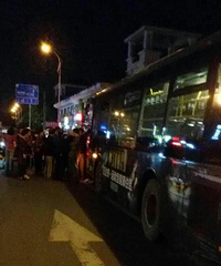 �ң�Ϊ����·������ê�ĳ��� ��æ���ȴ��������׷β