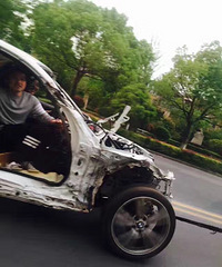 ����·�ھ������籦�� û�г�ͷ Ҳû�г���