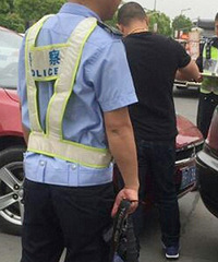 ����ײ��˹��˹ ���չ�˾�����ڲ�����