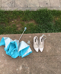 Ҧ�ҵ��ӱ���һ˫���صĸ߸�Ь ����ȴ��֪����...