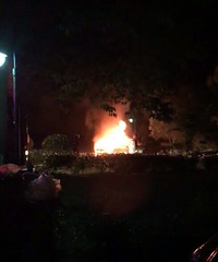 ����ĳС����ҹ������ȼ  �����죡