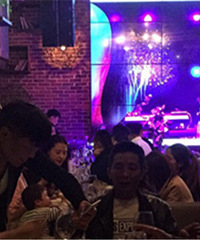 ����ĳ���ֲ�����һ�׸�Ҫ200��Ǯ