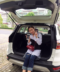 ����ѡ������������һ�Ҵ��ȵĳ� ��СŮ�ӺͰ����ĸ�����