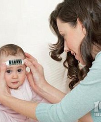 18�´�ŮӤʹ��������������ͷ���� ����2������