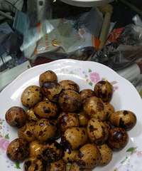 ���ȵ����ղ�Ҷ��  ��һ���Ҷ��������ζŶ